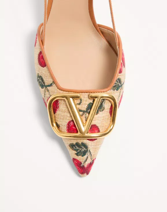 Valentino Vlogo Signature Slingback Pumps In Cherryfic Pattern 80Mm - Image 4